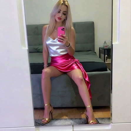 CamillaganzneuinDeutschland1