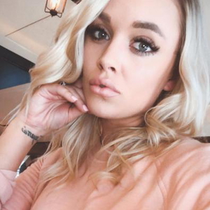 lauriesexy - +33757822558, +337-57 82 25 58, 07-57-82-25-58