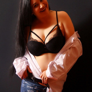 giulia - +4915145754205, +491514-5754205, 01514-5754205